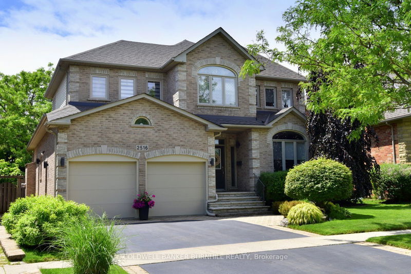 home for sale on 2516 Nicklaus Court
