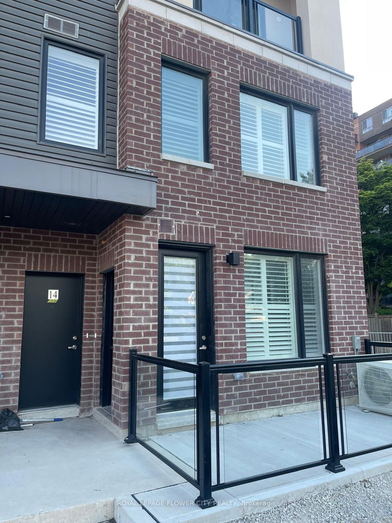 home for lease on 13-3566 Colonial Drive