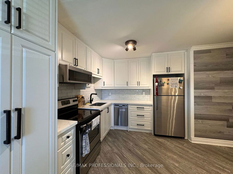 home for lease on 132-2001 Bonnymede Drive