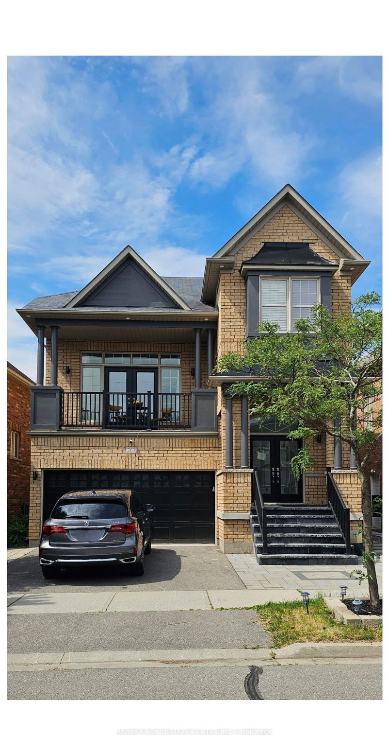 home for lease on 260 Giddings Crescent