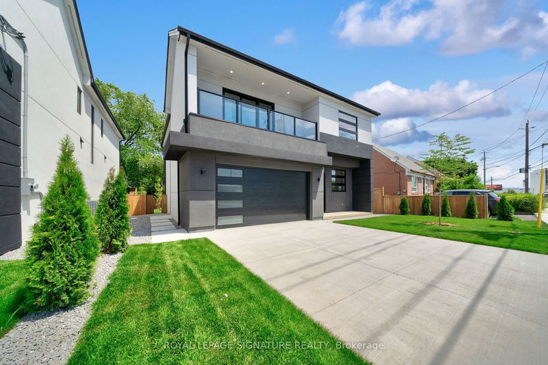 14 Walsh Ave  Toronto, M9M 1B6 | Image 2