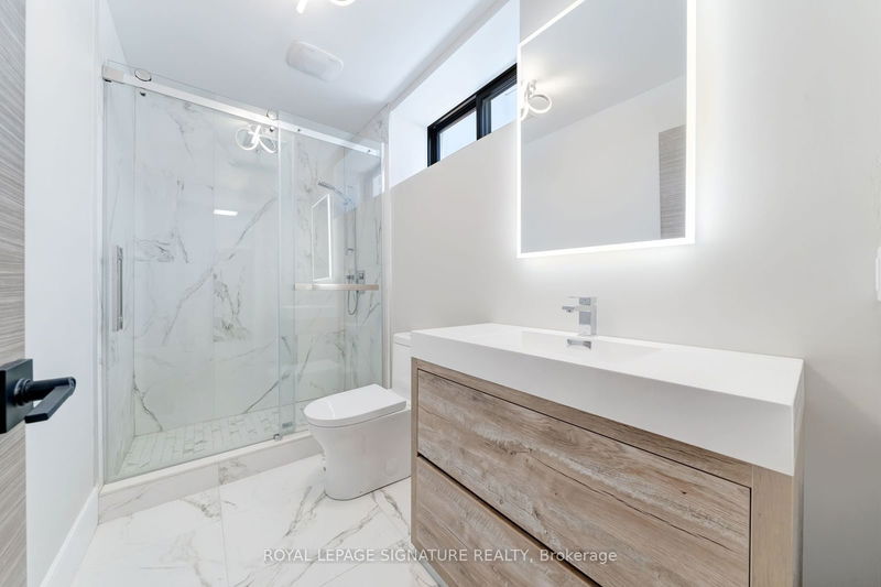 16 Walsh Ave  Toronto, M9M 1B6 | Image 36