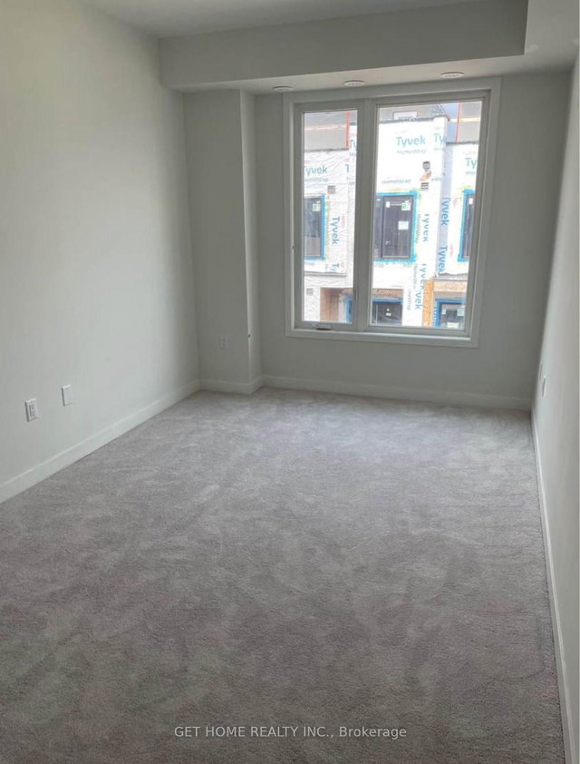 15 - 3429 Ridgeway Drive