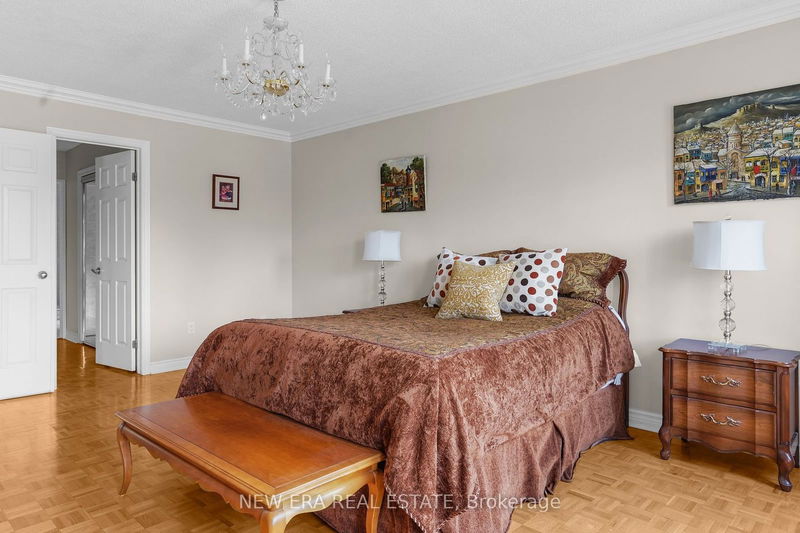 77 Rowntree Mill Rd  Toronto, M9L 1C4 | Image 28