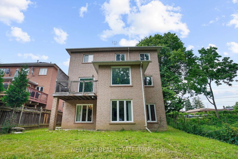 77 Rowntree Mill Rd  Toronto, M9L 1C4 | Image 37