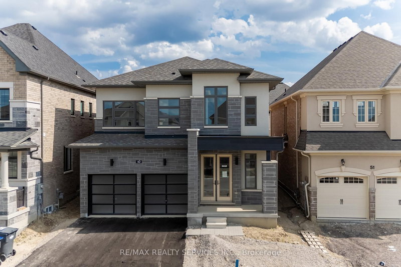 40 Icon St, Brampton, L6R 4E5 | Image 3