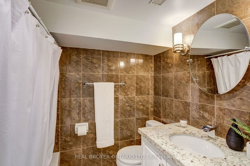 165 Caledonia Rd  Toronto, M6E 4S8 | Image 38