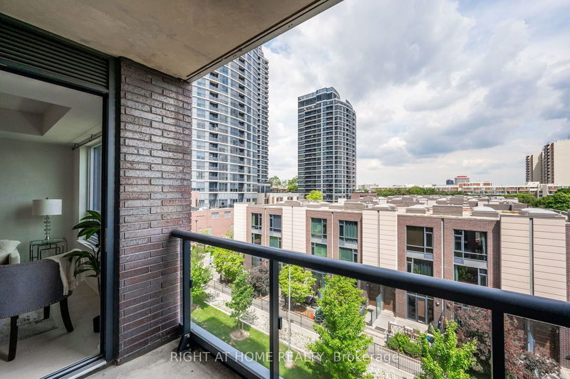  535 - 26 Gibbs Rd E Toronto, M9B 0E3 | Image 13