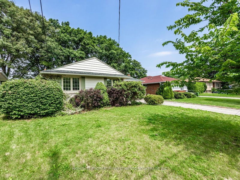 home for lease on 82 Ravenscrest Drive