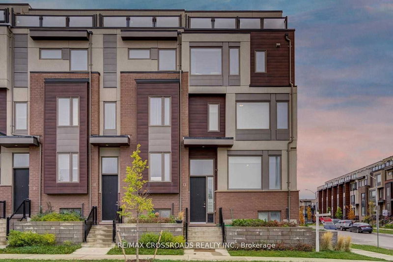 home for lease on 13 Locust Lodge Gdns