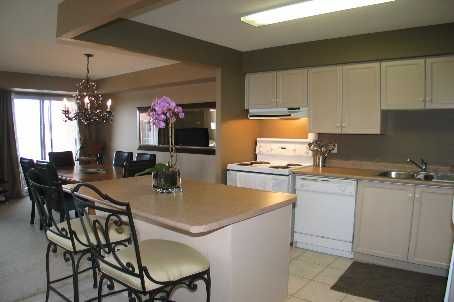 506 - 32 Tannery St, Mississauga, L5M6T6 | Image 2