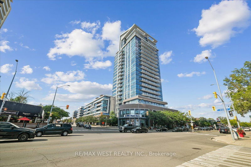 home for lease on 421-1 Hurontario Street