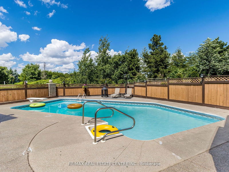 1499 Stoneybrook Tr  Oakville, L6M 2P7 | Image 30