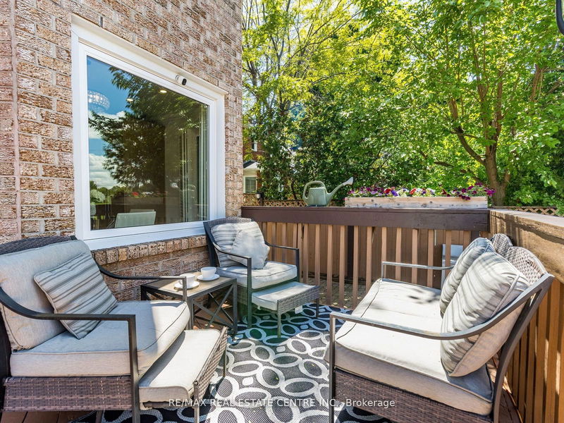 1499 Stoneybrook Tr  Oakville, L6M 2P7 | Image 32