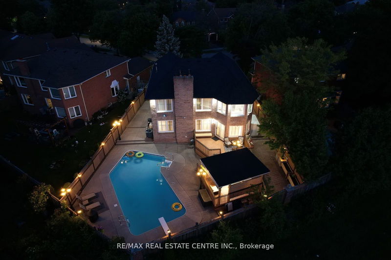 1499 Stoneybrook Tr  Oakville, L6M 2P7 | Image 40