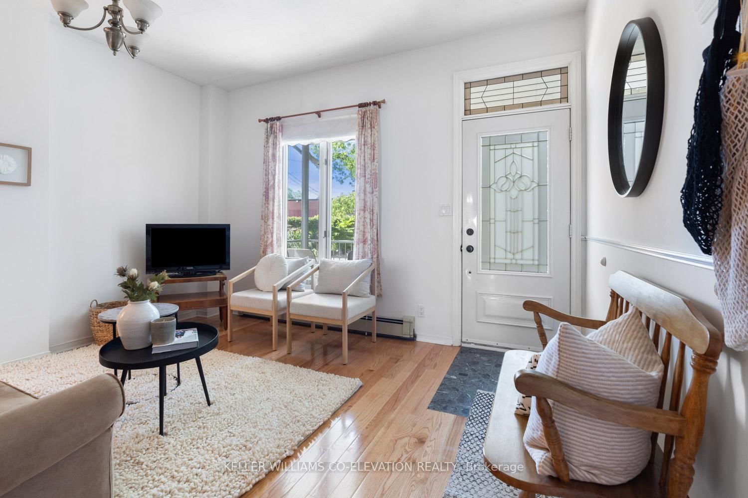 Listing Image 3