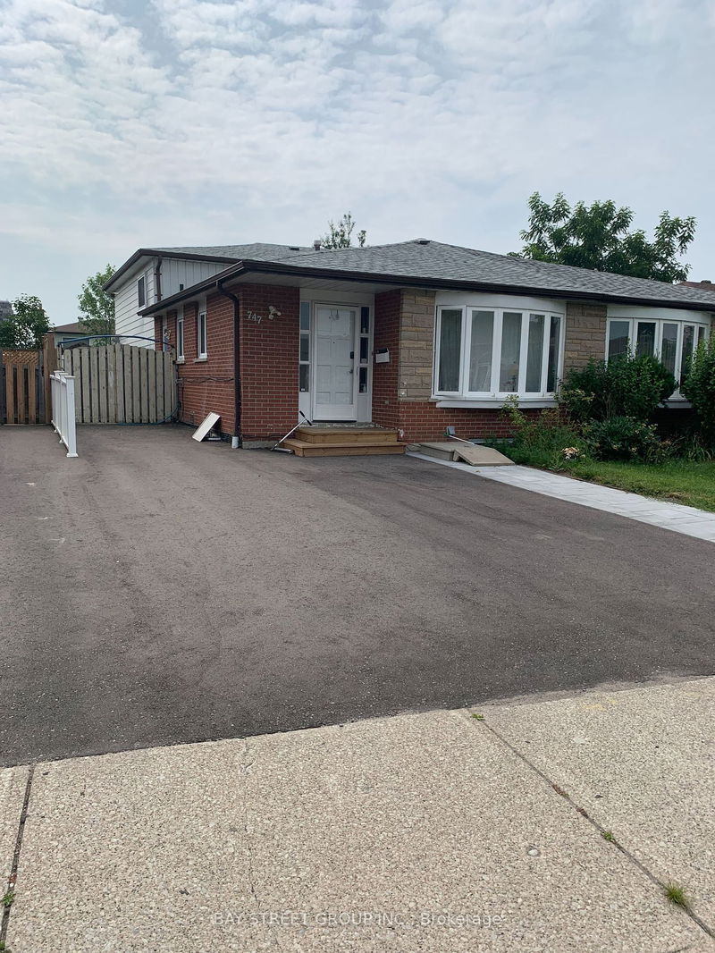 home for lease on BSMT-747 Consort Crescent