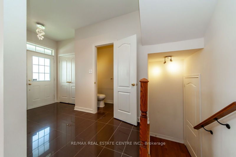 5377 Tenth Line W Mississauga, L5M 0V7 | Image 10