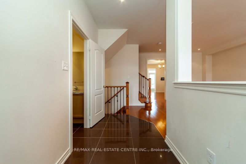 5377 Tenth Line W Mississauga, L5M 0V7 | Image 11