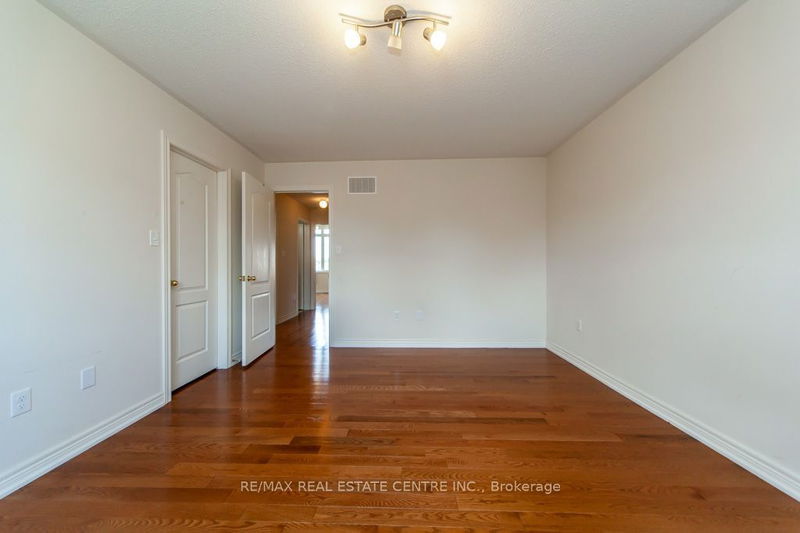 5377 Tenth Line W Mississauga, L5M 0V7 | Image 26