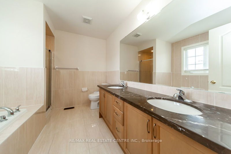 5377 Tenth Line W Mississauga, L5M 0V7 | Image 27