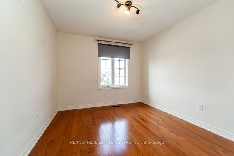 5377 Tenth Line W Mississauga, L5M 0V7 | Image 32