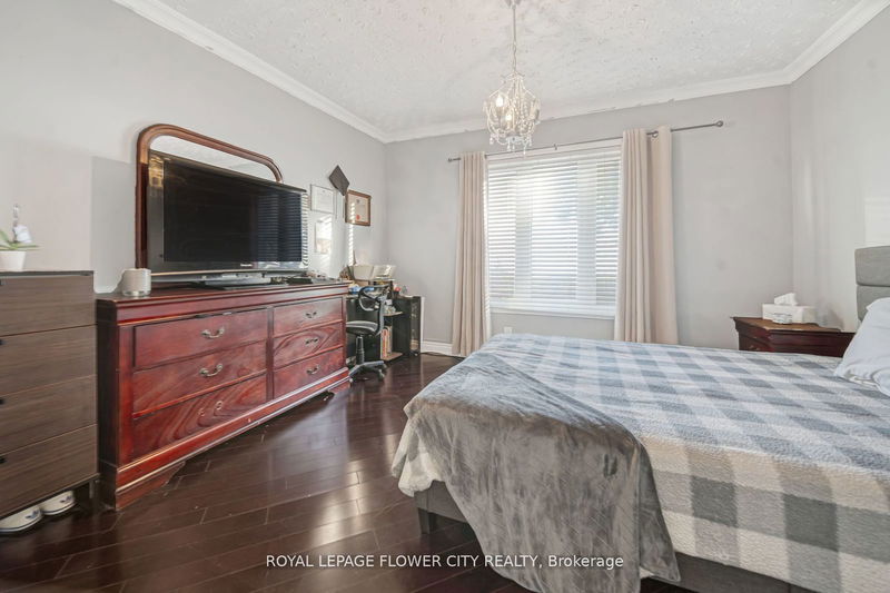 23 Failsworth Ave  Toronto, M6M 3J3 | Image 27