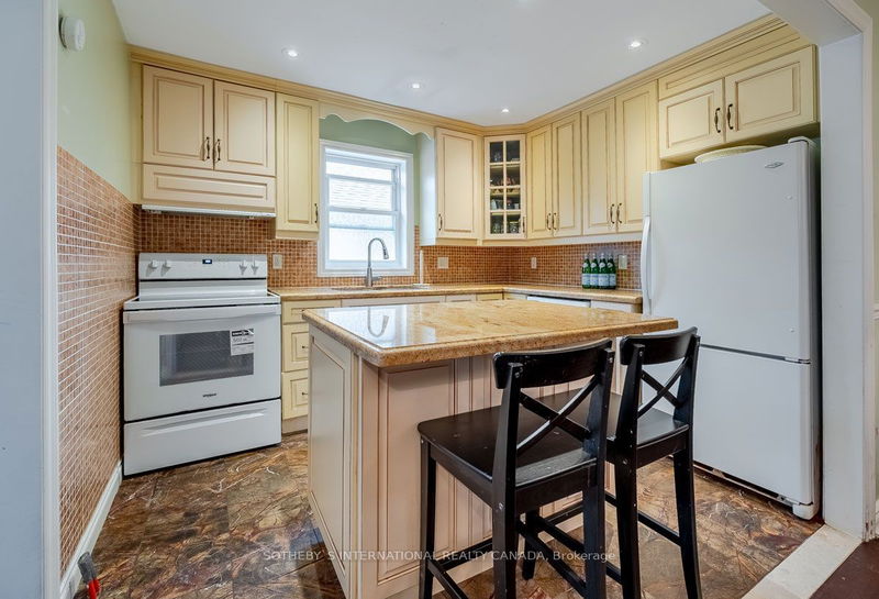 1202 Islington Ave  Toronto, M8Z 4T1 | Image 5