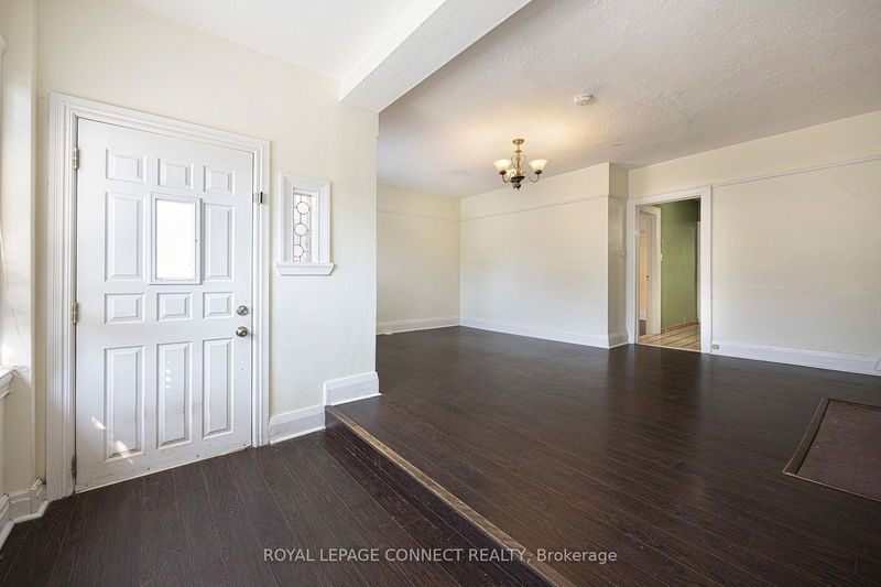 home for lease on #Main-184 Livingstone Avenue