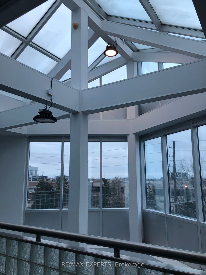 2A - 5311 John Lucas Dr, Burlington, L7L 6A8 | Image 3