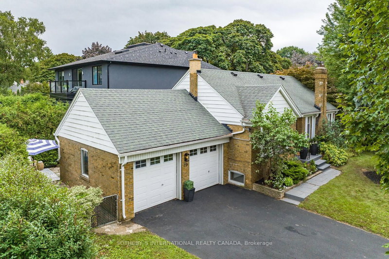 20 Elderidge Ave, Toronto, M8Y 2C5 | Image 2
