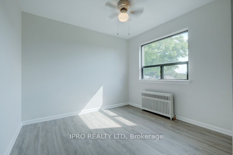 46 Twenty Second St W Toronto, M8V 3M1 | Image 27