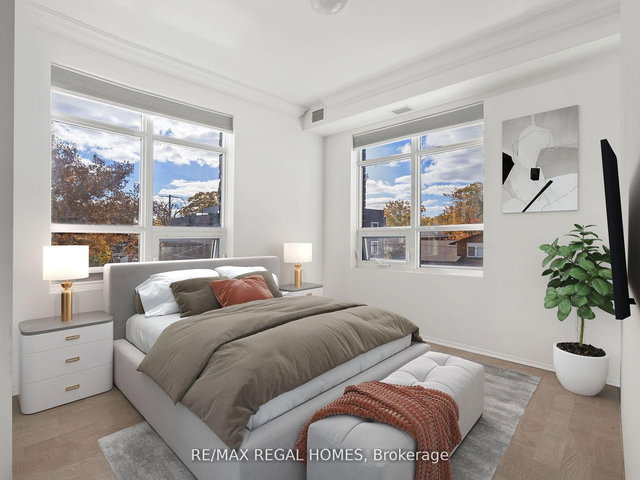 210 - 3563 Lake Shore Boulevard W