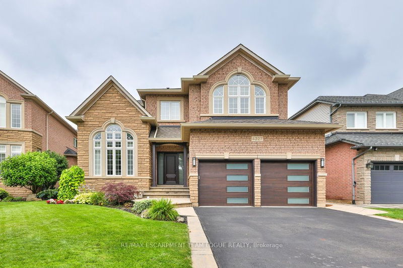 home for sale on 4327 CLUBVIEW Drive