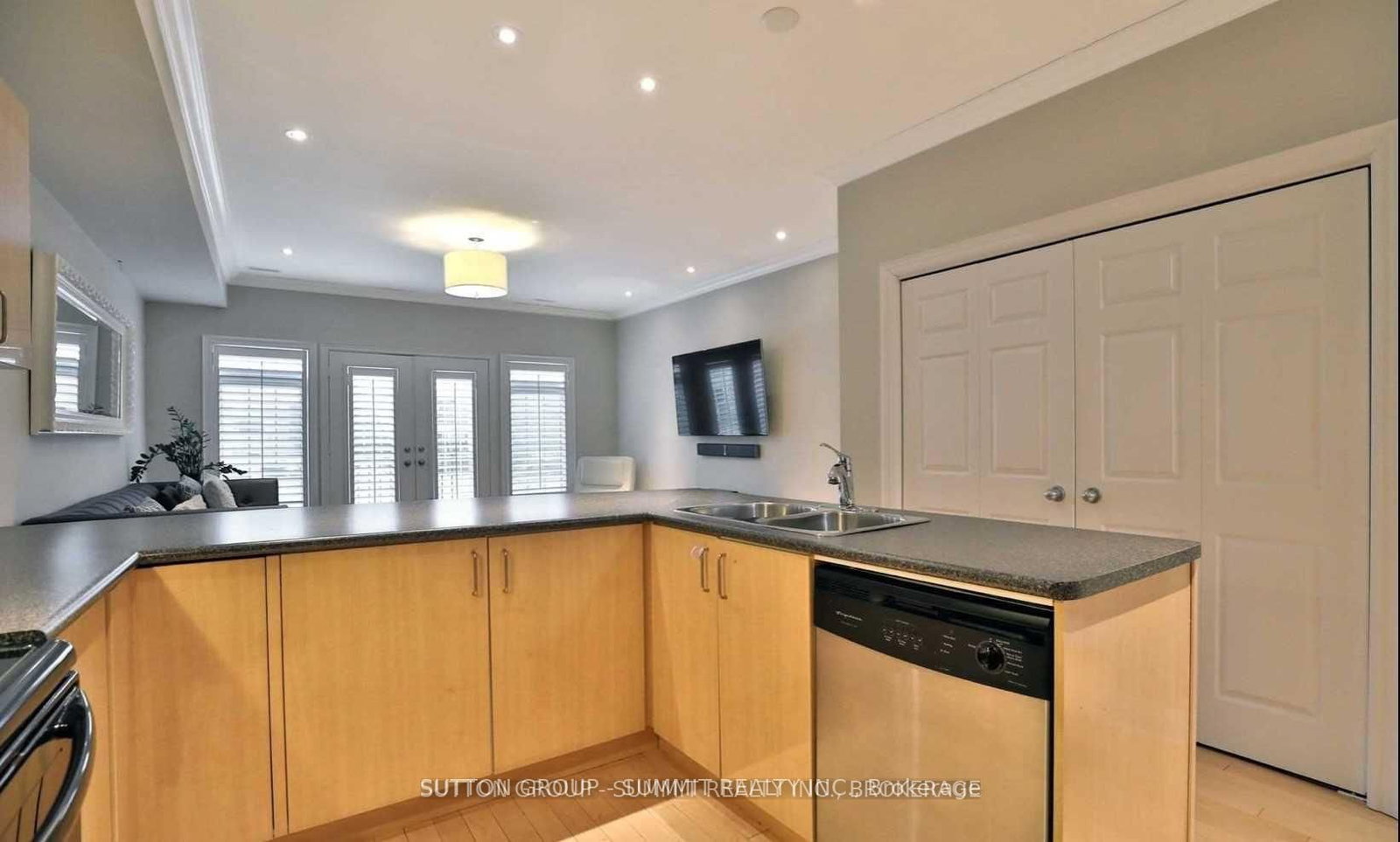 95 Kerr Street, Unit 1 - Photo 7