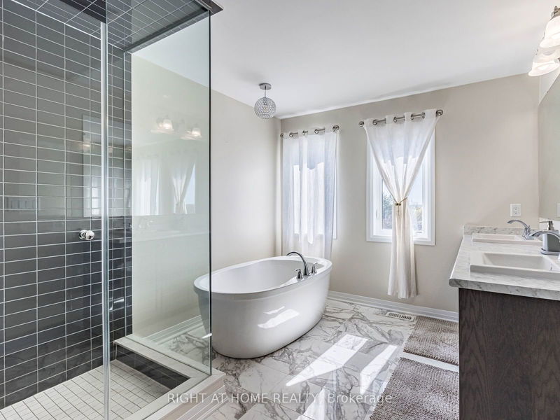 30 Drew Brown Blvd  Orangeville, L9W 6Z4 | Image 17