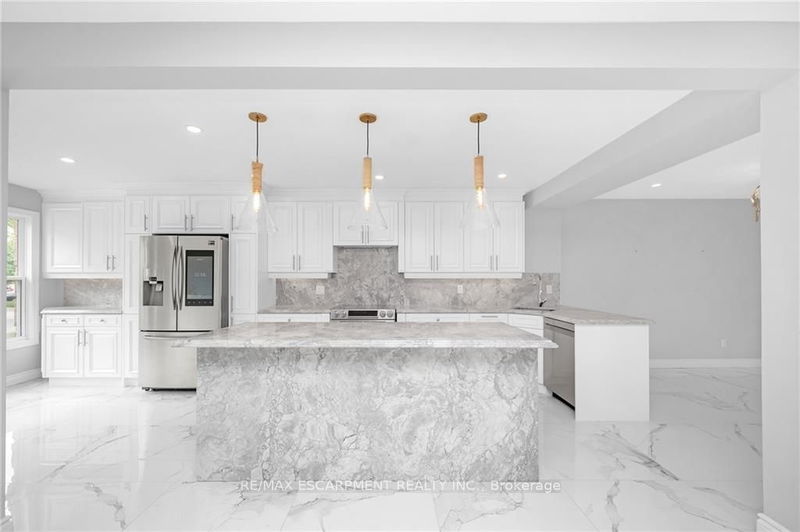 home for sale on 10-5255 Lakeshore Road