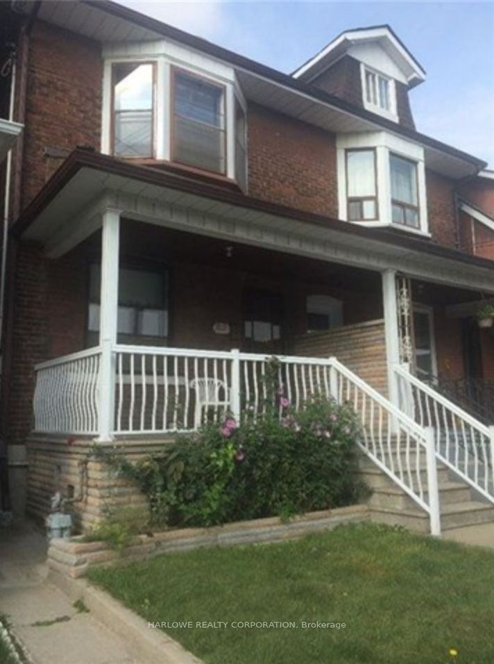 home for lease on 1812 Dufferin Street