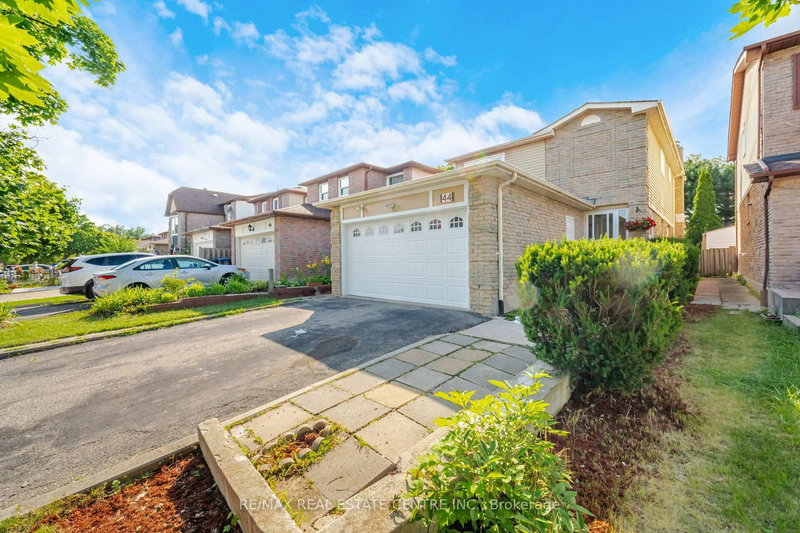 44 Abelard Ave, Brampton, L6Y 2K8 | Image 3