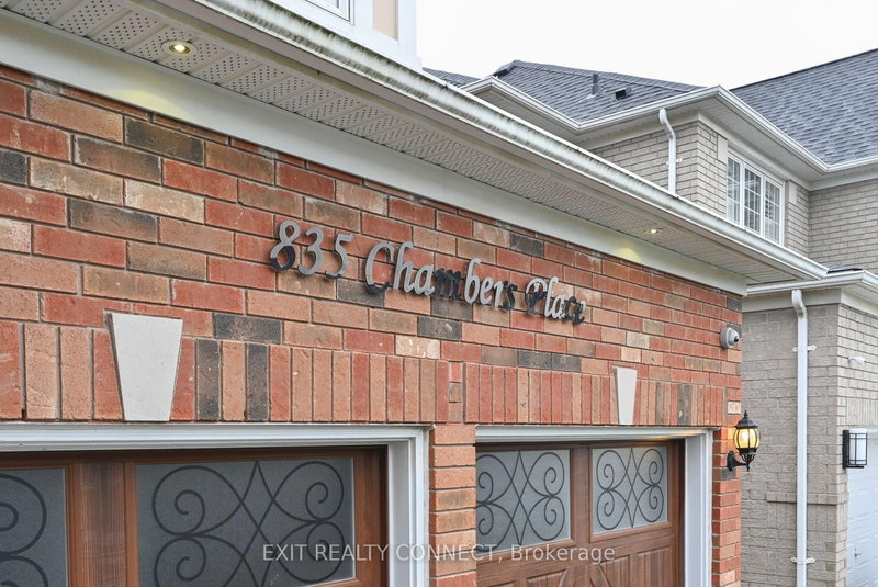 835 Chambers Pl, Milton, L9T 6A5 | Image 3