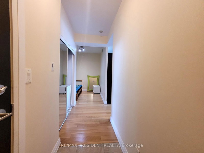 801 - 3504 Hurontario St, Mississauga, L5B 0B9 | Image 3