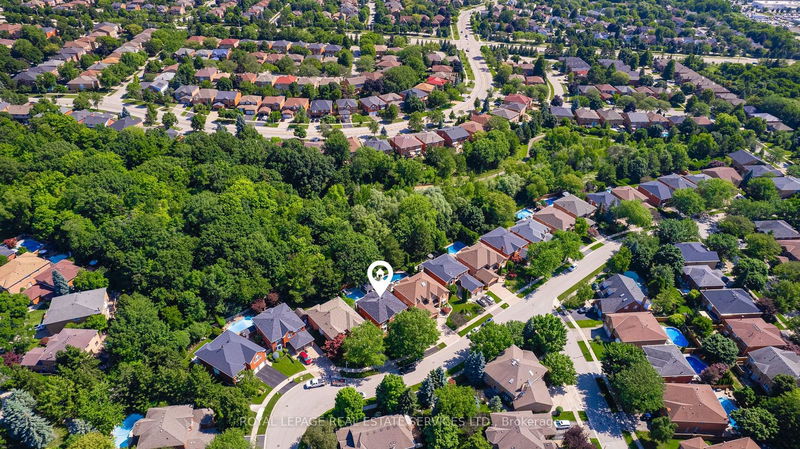 1217 Bowman Dr  Oakville, L6M 2T4 | Image 2