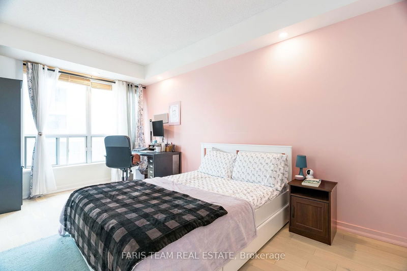  806 - 88 Palace Pier Crt  Toronto, M8V 4C2 | Image 11