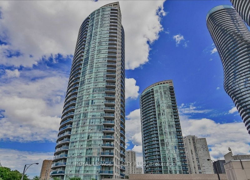 home for lease on 2802-80 Absolute Avenue