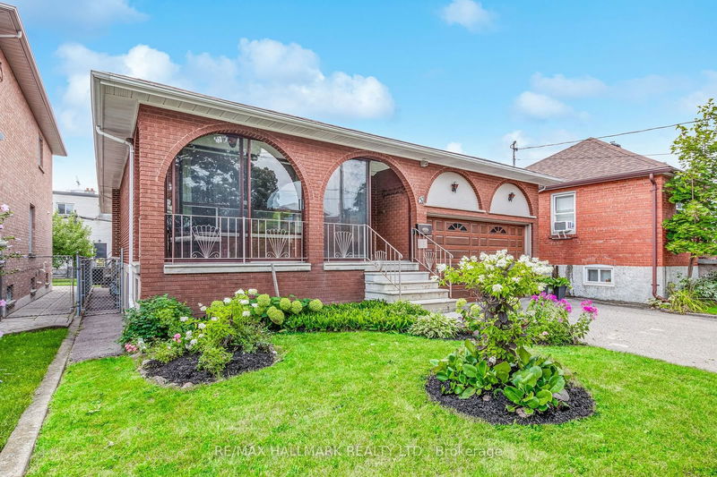 57 Regent Rd  Toronto, M3K 1G8 | Image 2