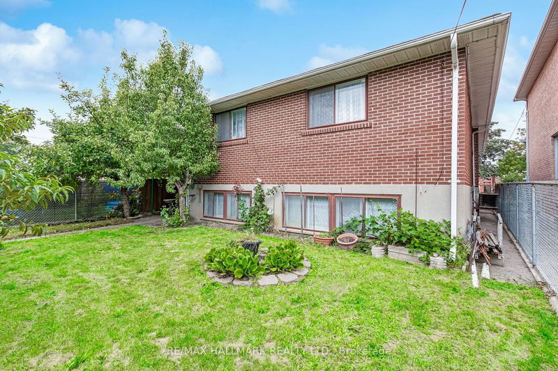 57 Regent Rd  Toronto, M3K 1G8 | Image 36