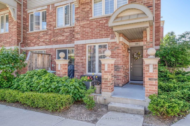 home for lease on 22-47 Hays Boulevard