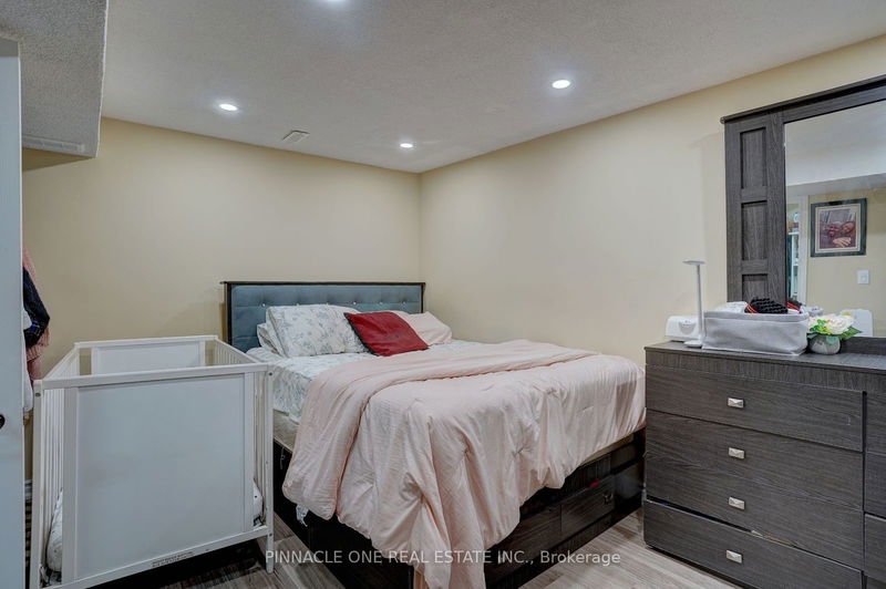 7655 Anaka Dr  Mississauga, L4T 3H8 | Image 17