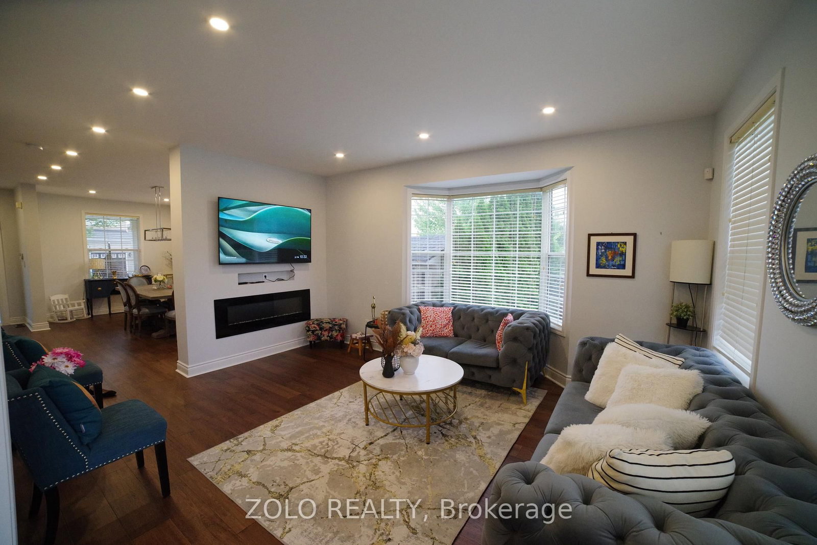 Listing Image 7