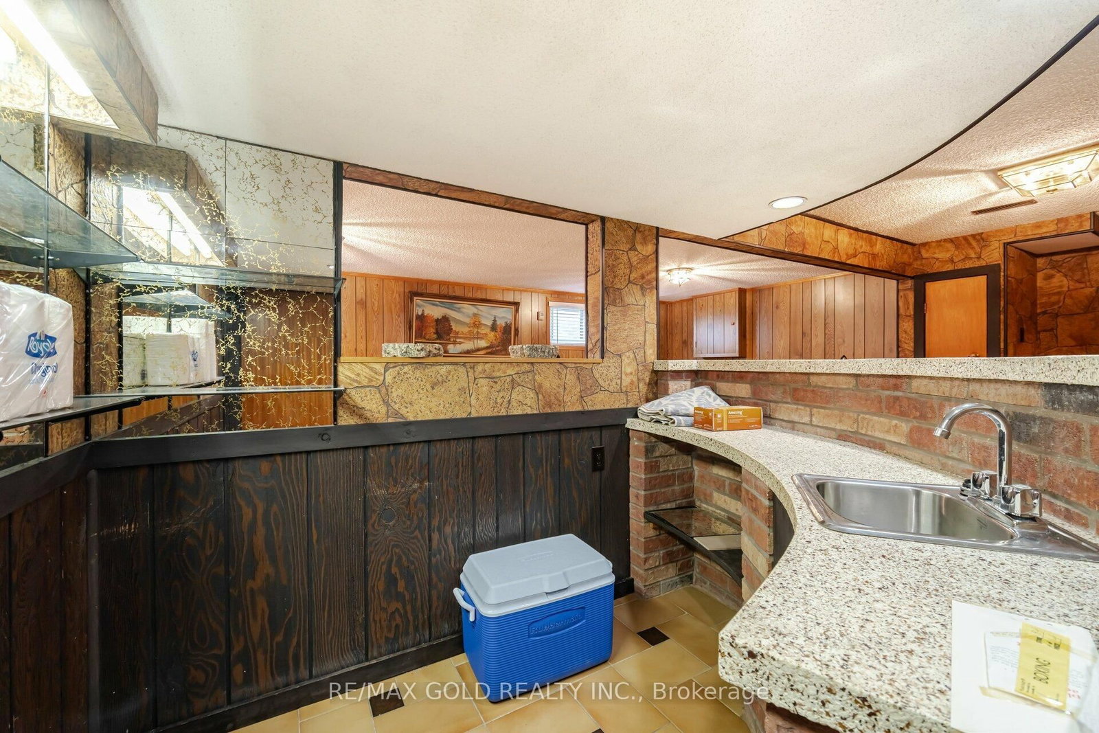 Listing Image 25